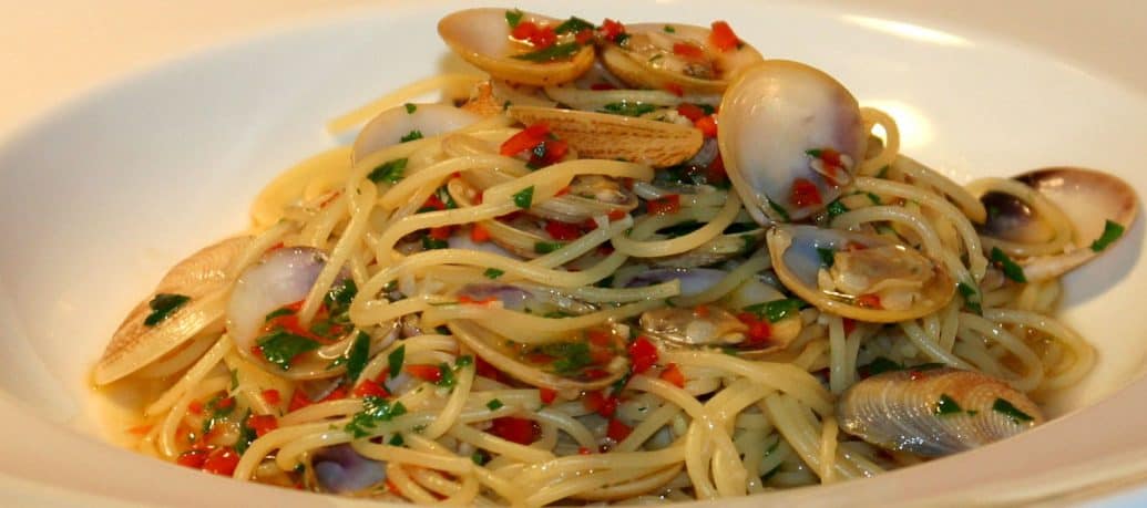 Spaghetti con vongole veraci