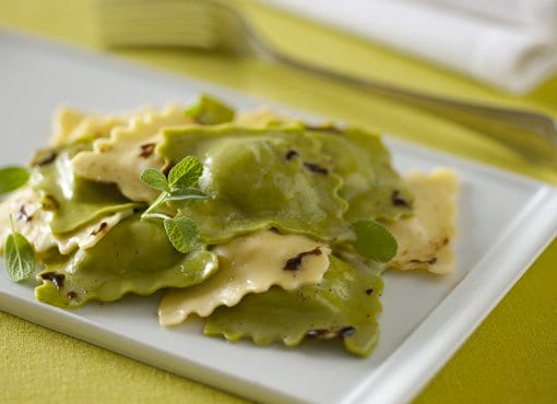 Ravioli ricotta e spinaci al burro aromatico